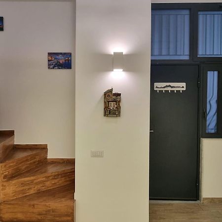 Casa Comoda E Centrale In Quartiere Storico Di Napoli Ngoại thất bức ảnh