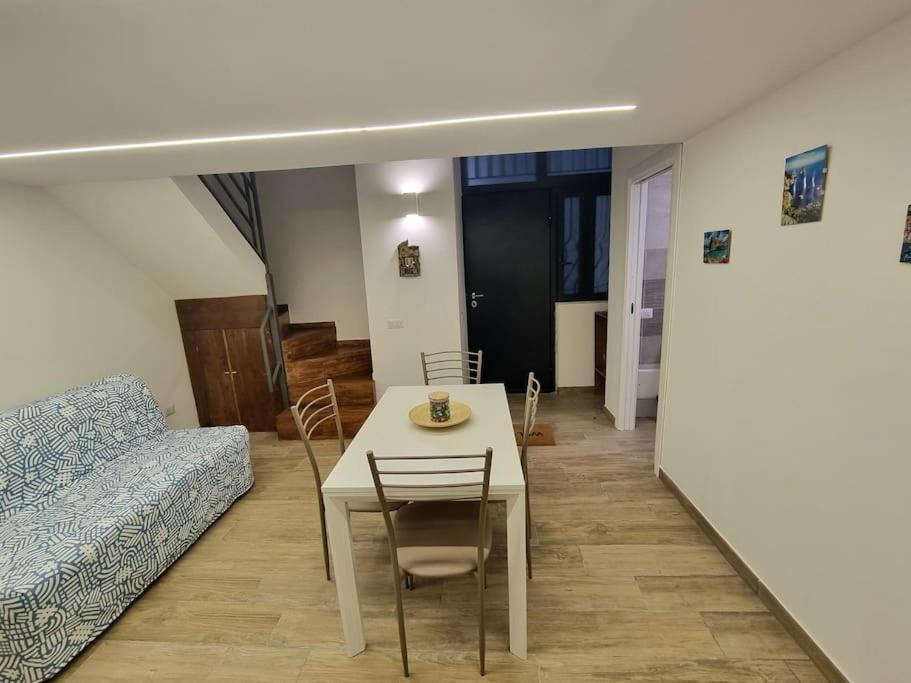 Casa Comoda E Centrale In Quartiere Storico Di Napoli Ngoại thất bức ảnh