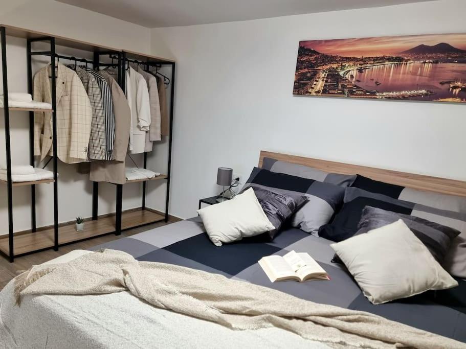 Casa Comoda E Centrale In Quartiere Storico Di Napoli Ngoại thất bức ảnh