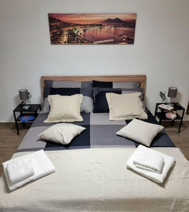 Casa Comoda E Centrale In Quartiere Storico Di Napoli Ngoại thất bức ảnh