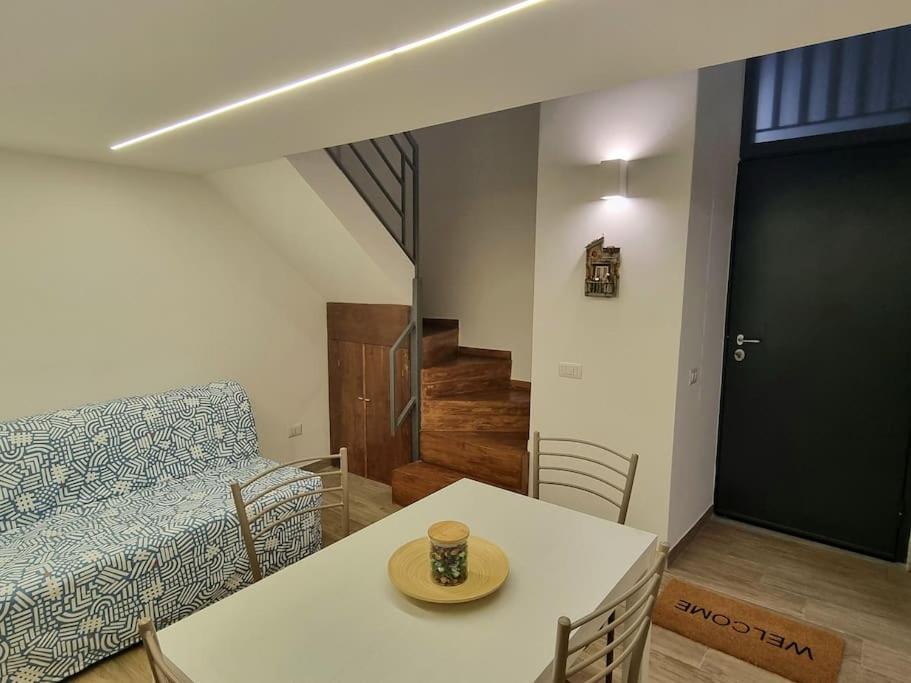 Casa Comoda E Centrale In Quartiere Storico Di Napoli Ngoại thất bức ảnh