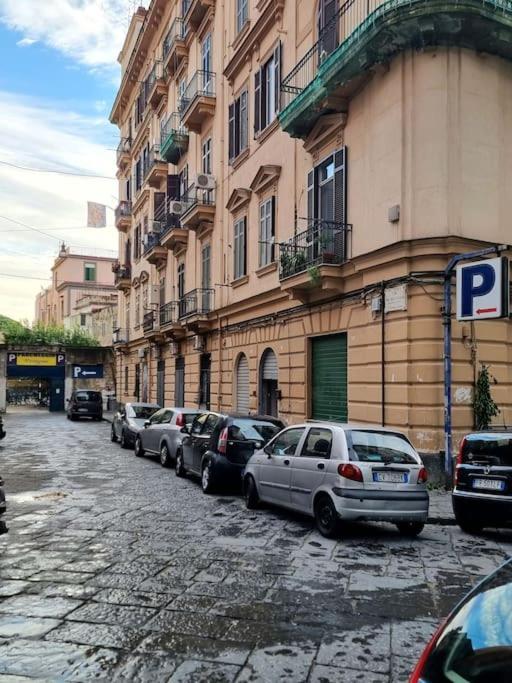 Casa Comoda E Centrale In Quartiere Storico Di Napoli Ngoại thất bức ảnh