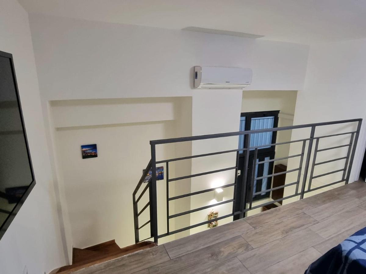 Casa Comoda E Centrale In Quartiere Storico Di Napoli Ngoại thất bức ảnh