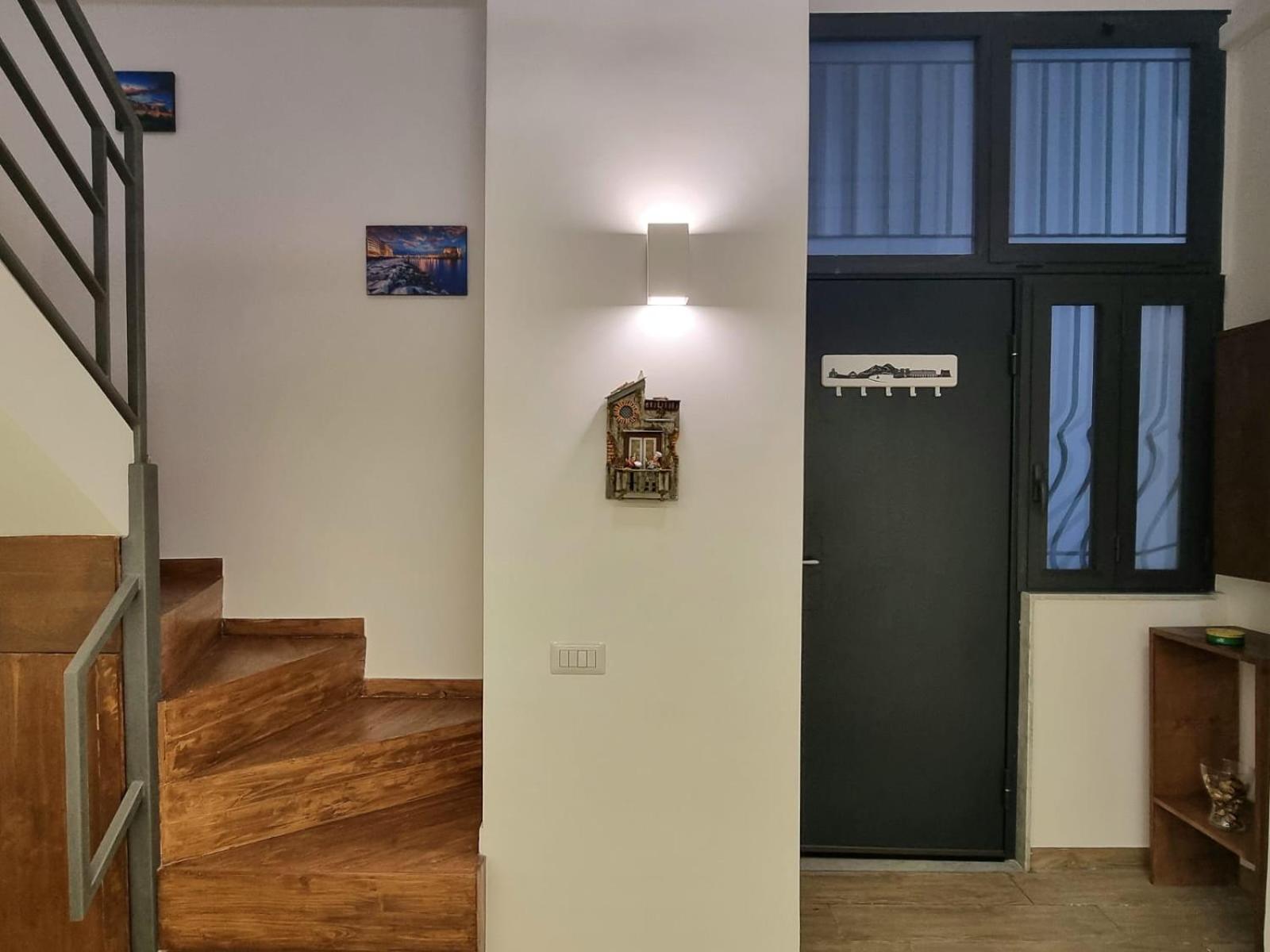 Casa Comoda E Centrale In Quartiere Storico Di Napoli Ngoại thất bức ảnh